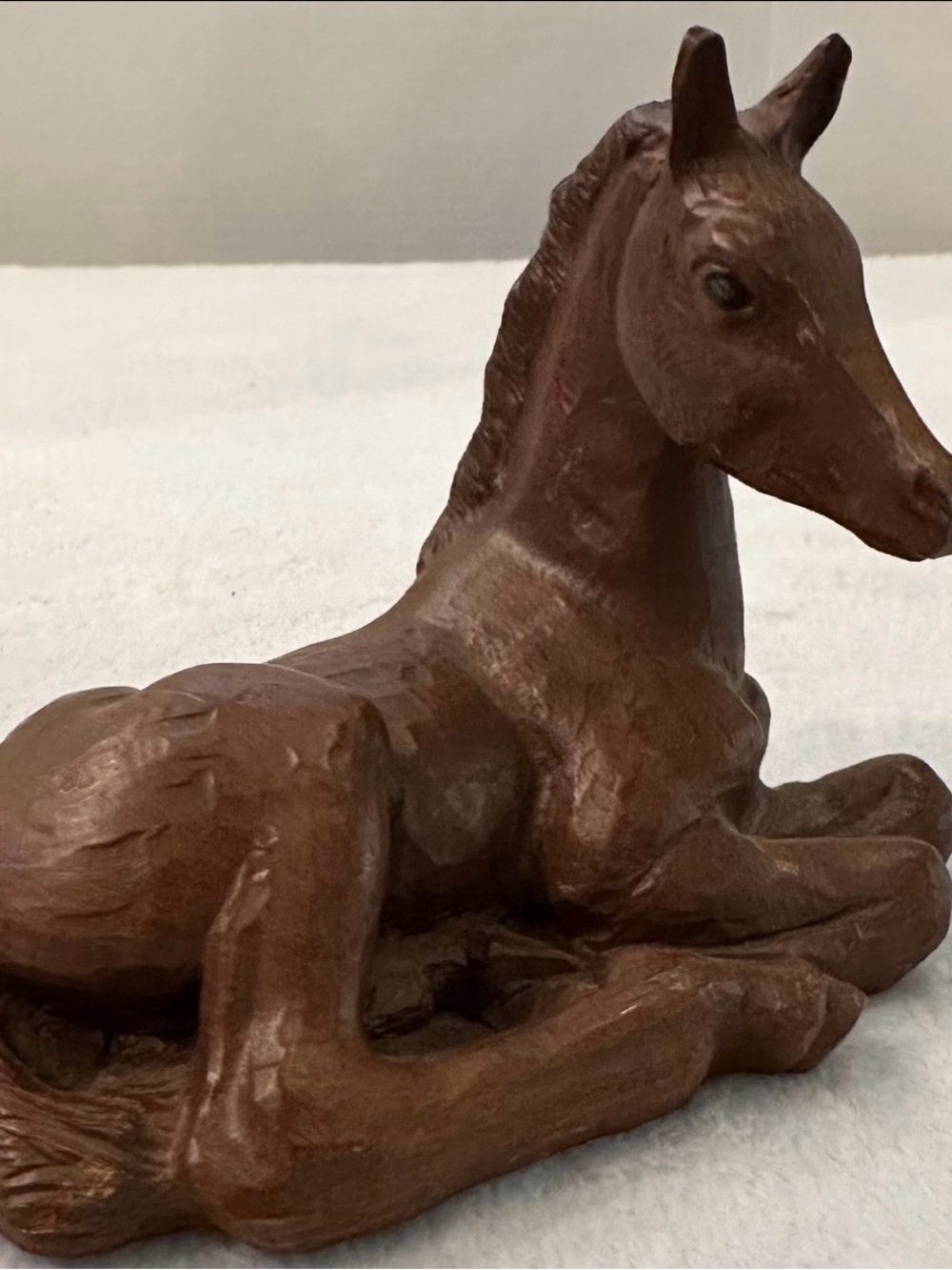 VINTAGE Red Mill Manufacturing Laying Horse Foal Figurine 1989 USA brown - Picture 5 of 8